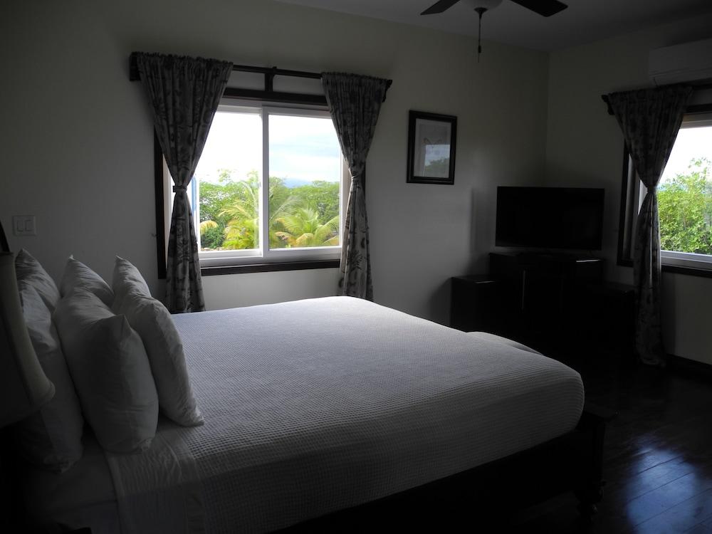 Robert'S Grove Beach Resort Placencia Buitenkant foto
