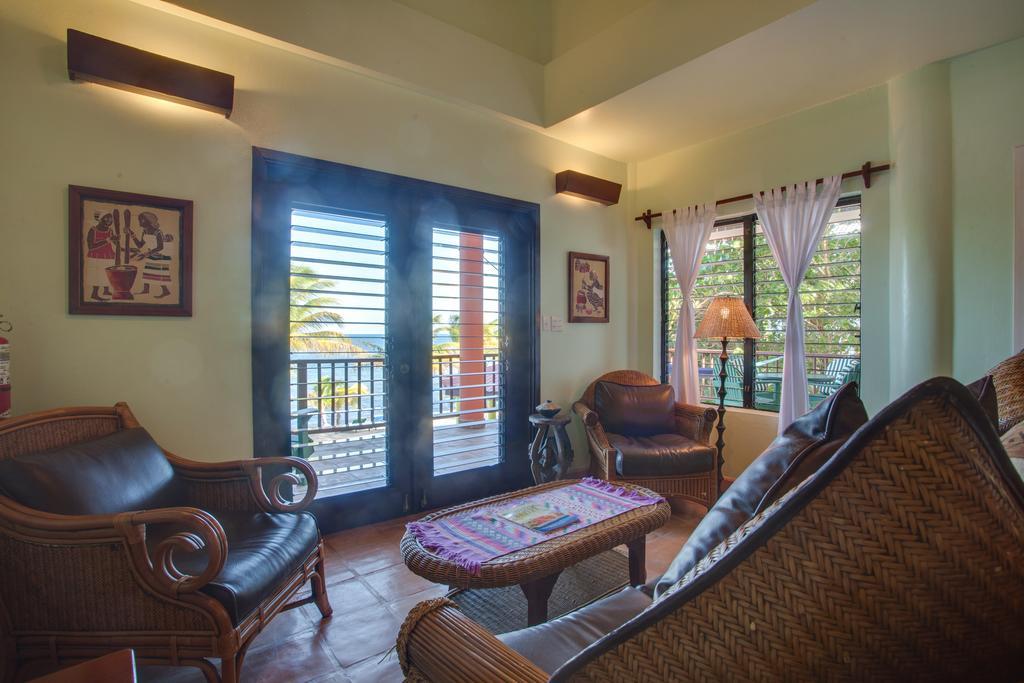 Robert'S Grove Beach Resort Placencia Buitenkant foto