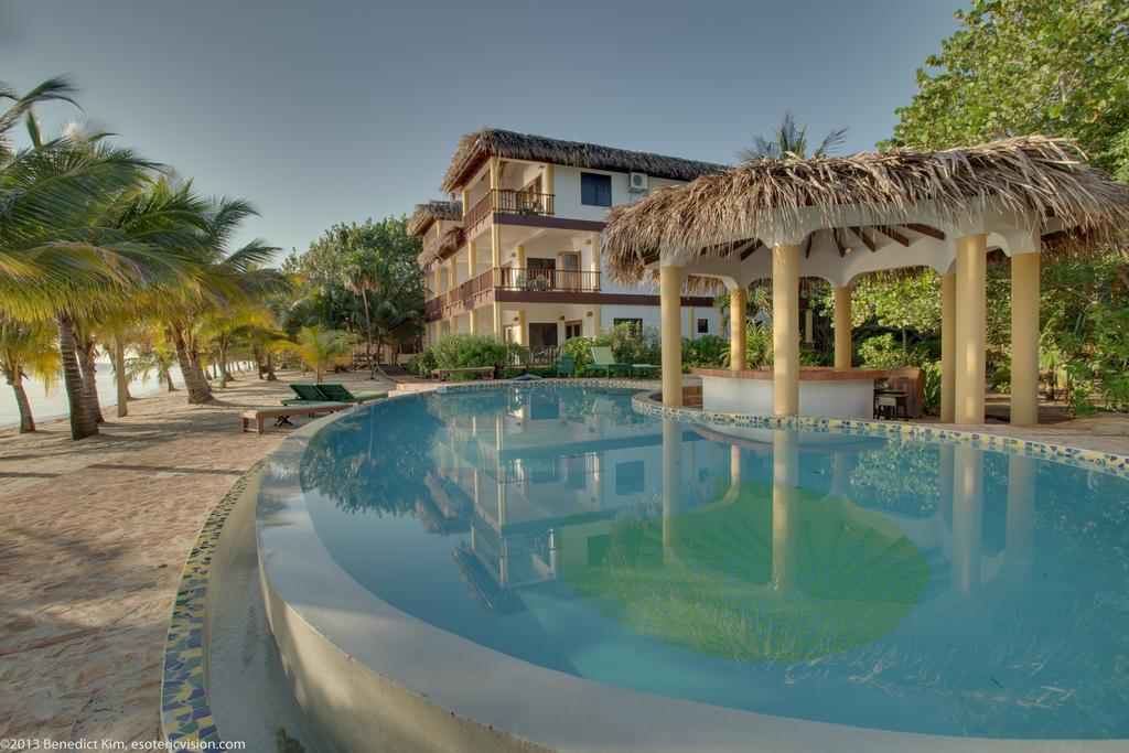 Robert'S Grove Beach Resort Placencia Buitenkant foto