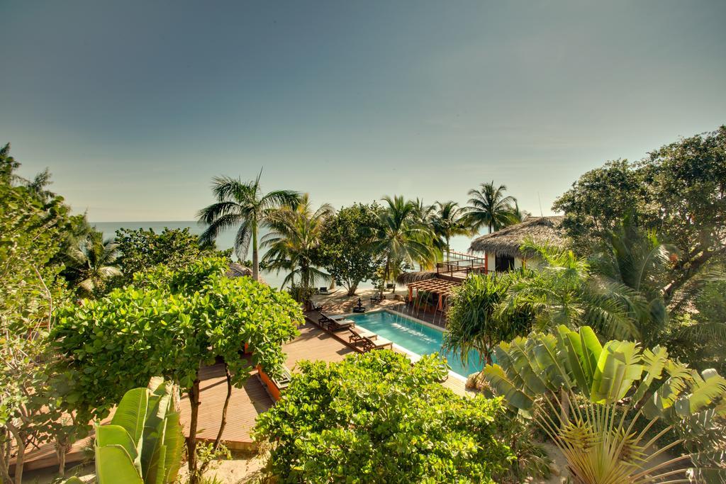 Robert'S Grove Beach Resort Placencia Buitenkant foto