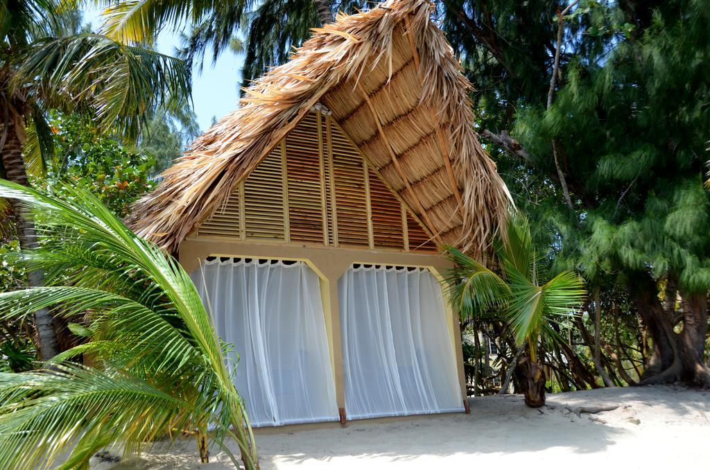Robert'S Grove Beach Resort Placencia Buitenkant foto