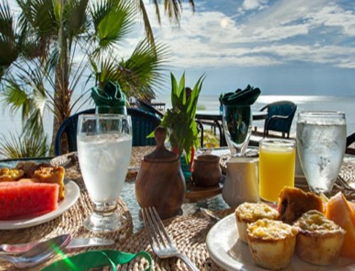 Robert'S Grove Beach Resort Placencia Buitenkant foto