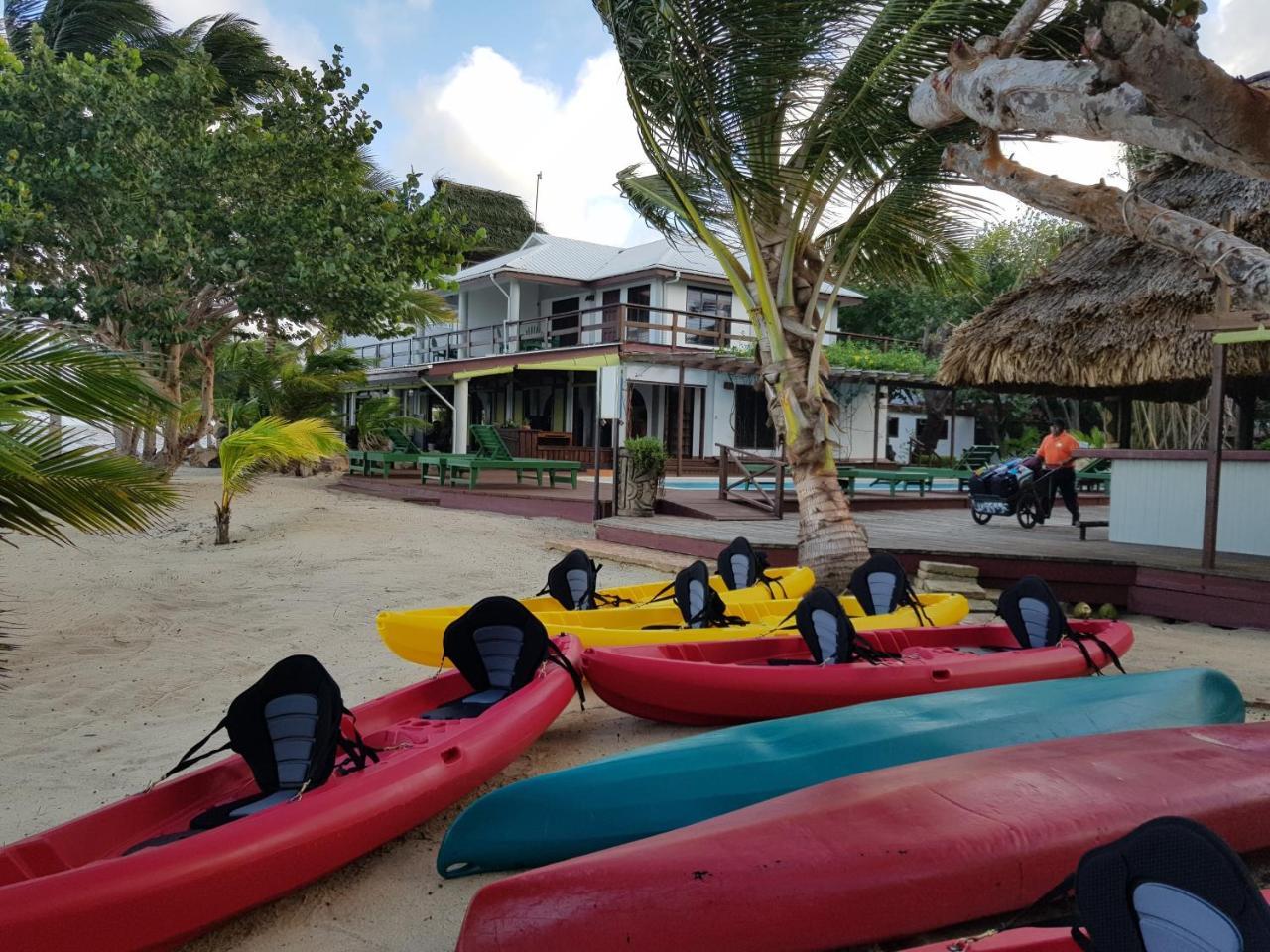 Robert'S Grove Beach Resort Placencia Buitenkant foto
